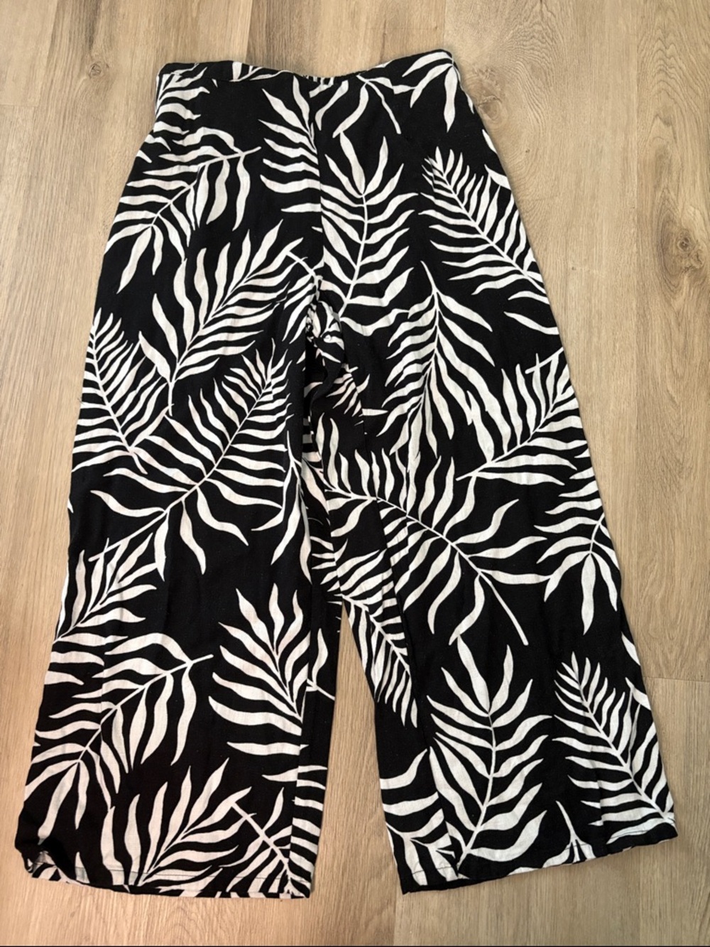 Haver & Blair Tropical Palm Print Wide Leg Pants - Linen Blend vacation beach